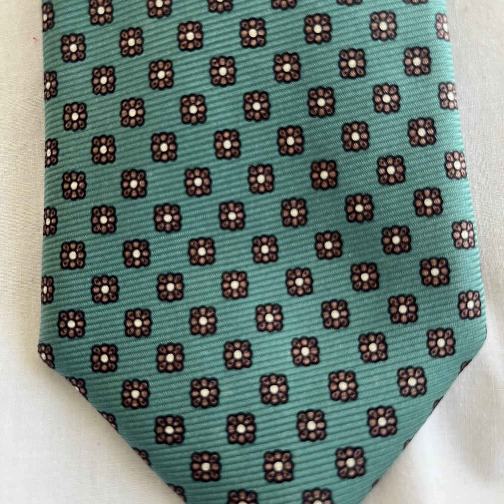 Elegant Green Floral Men's Tie